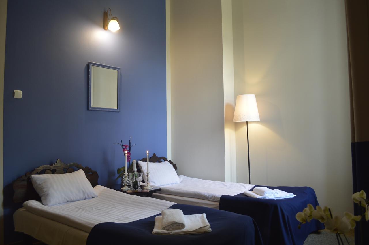 Hotel Ksiezycowy Dworek Kętrzyn Oda fotoğraf