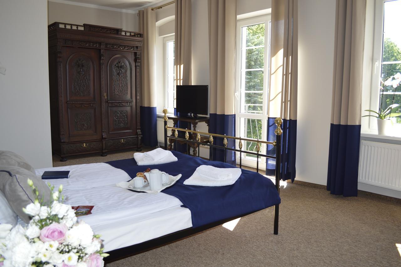 Hotel Ksiezycowy Dworek Kętrzyn Dış mekan fotoğraf